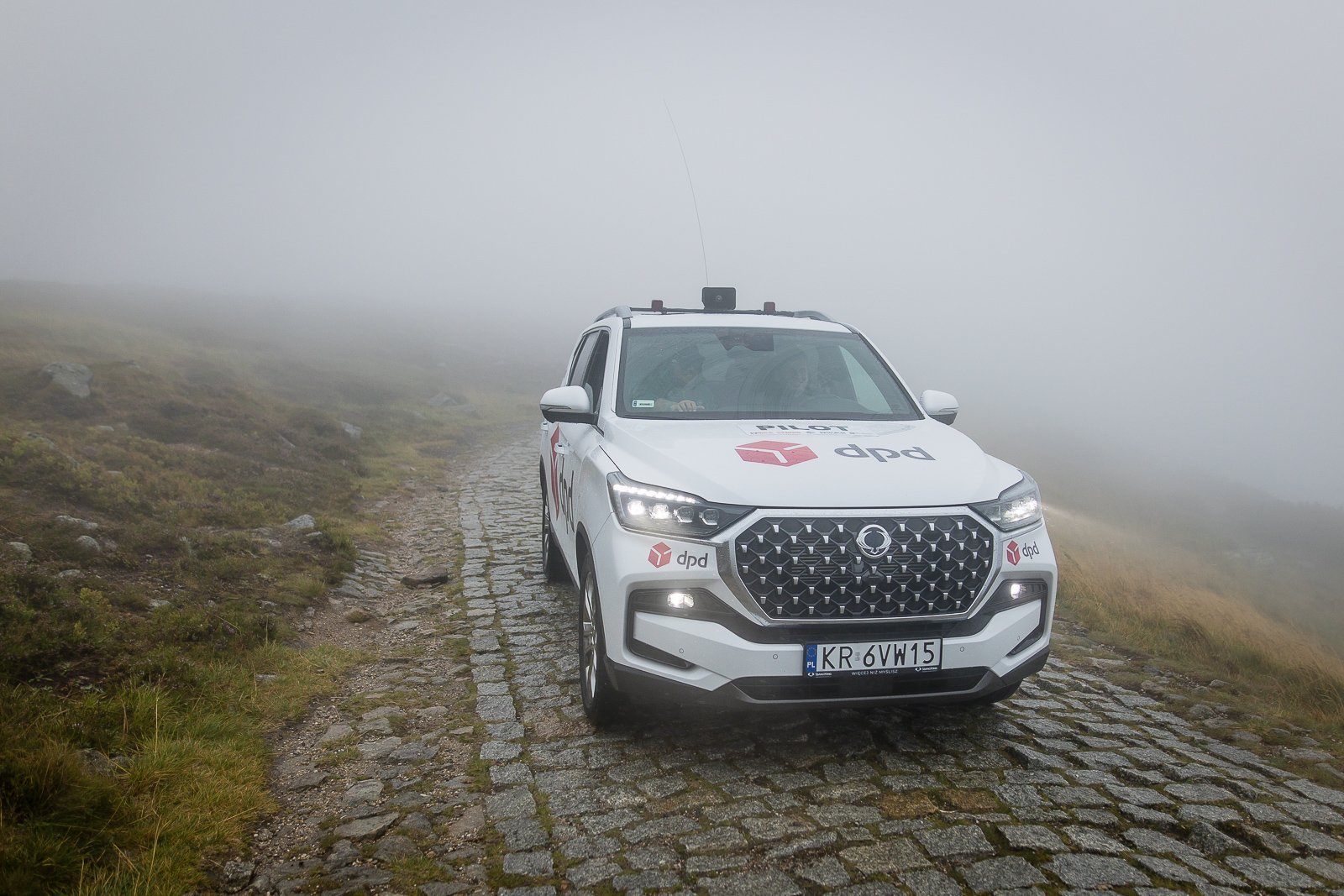 uphill-race-sniezka-w-strugach-deszczu-108093