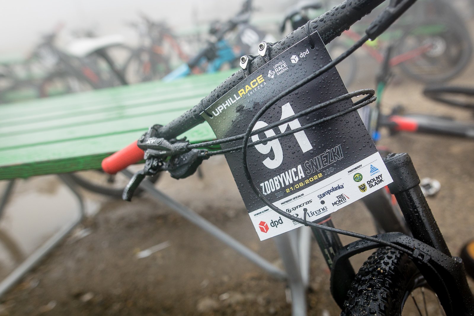 uphill-race-sniezka-w-strugach-deszczu-108093