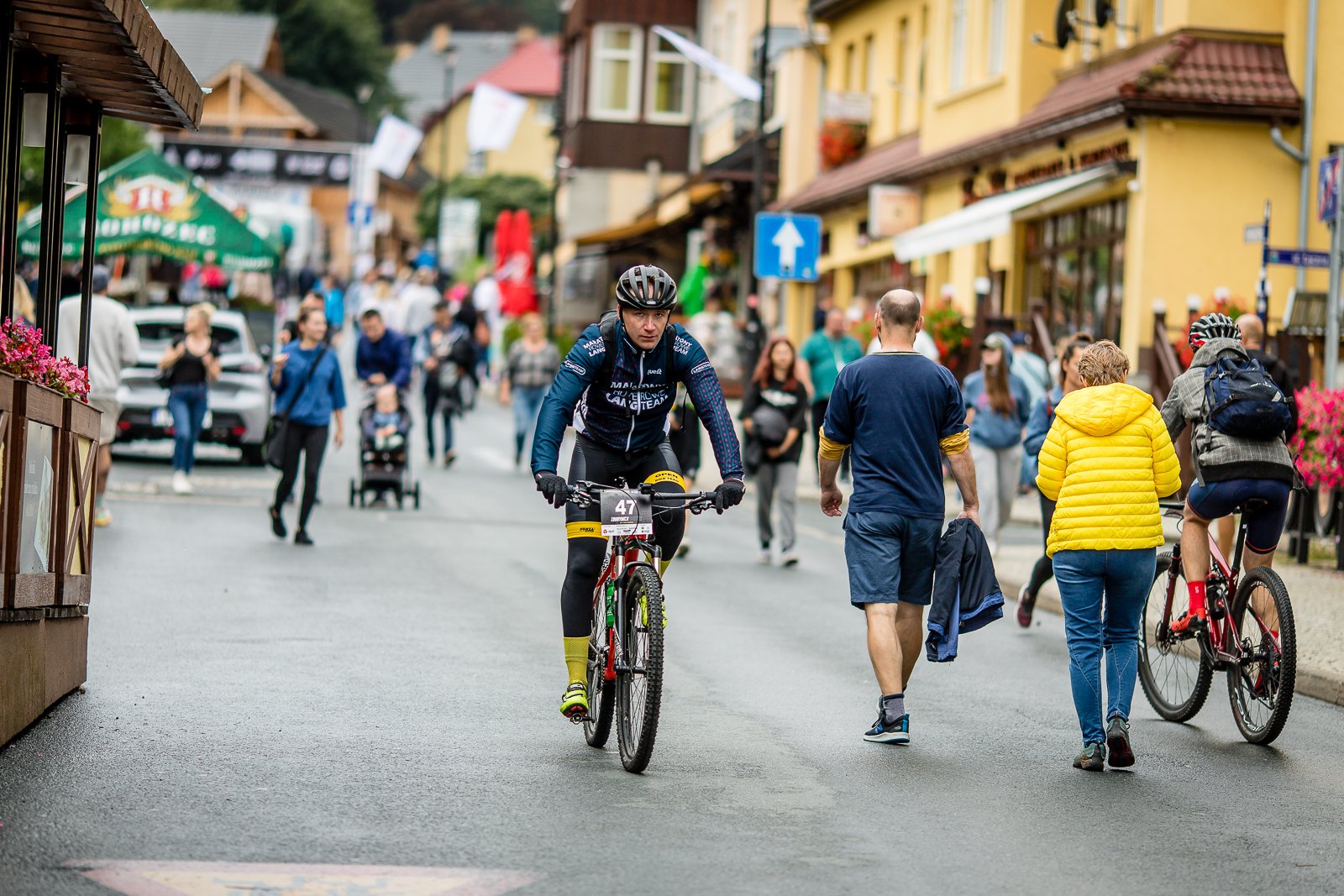 uphill-race-sniezka-w-strugach-deszczu-108093