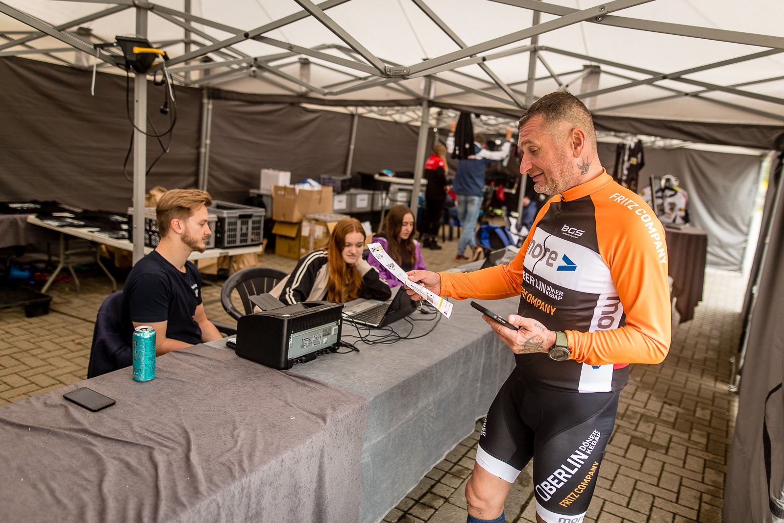 uphill-race-sniezka-w-strugach-deszczu-108093