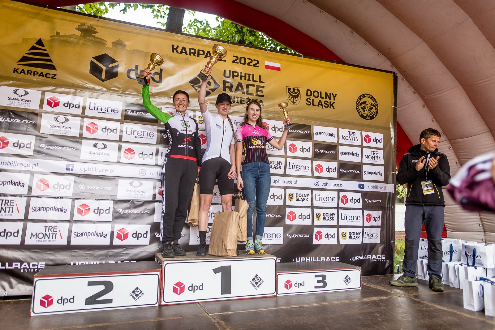 uphill-race-sniezka-w-strugach-deszczu-108093