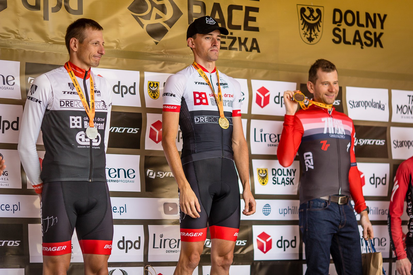 uphill-race-sniezka-w-strugach-deszczu-108093