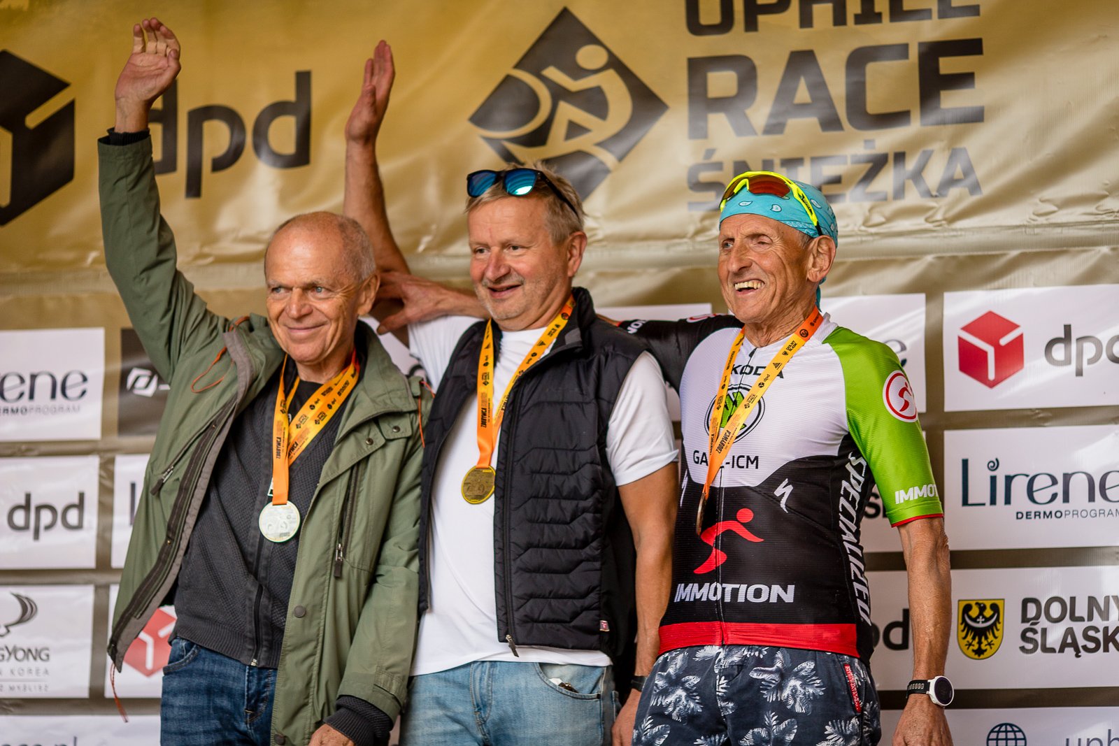 uphill-race-sniezka-w-strugach-deszczu-108093