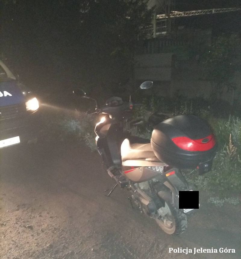 pijany-jecha-motorowerem-po-piwo-108208