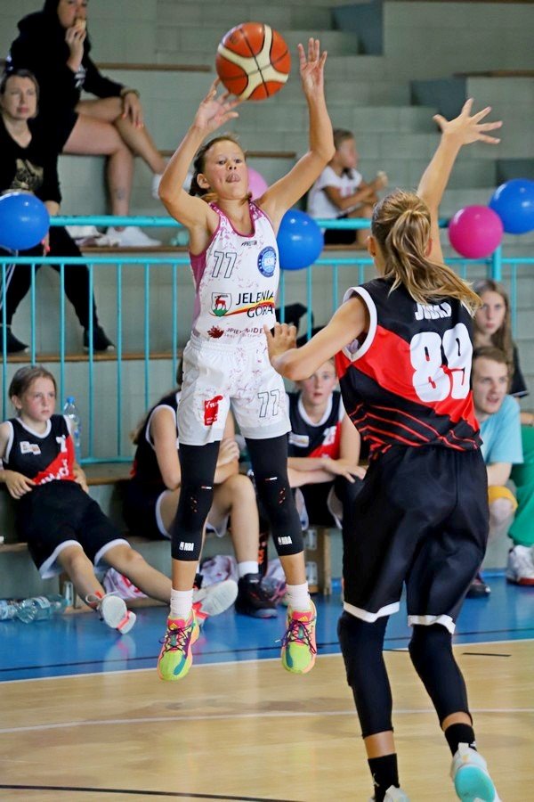 miejskie-derby-modych-koszykarek-108250
