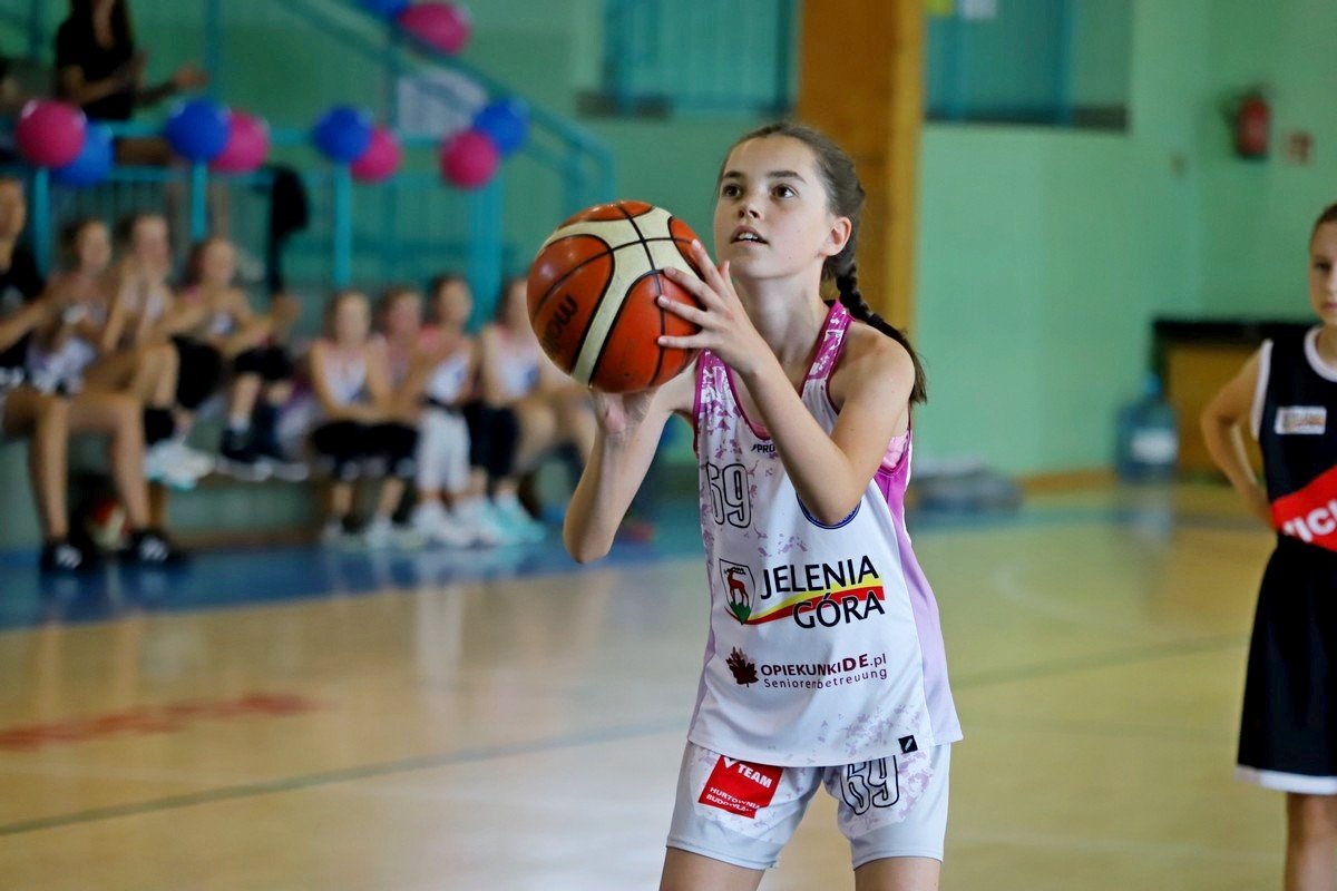 miejskie-derby-modych-koszykarek-108250