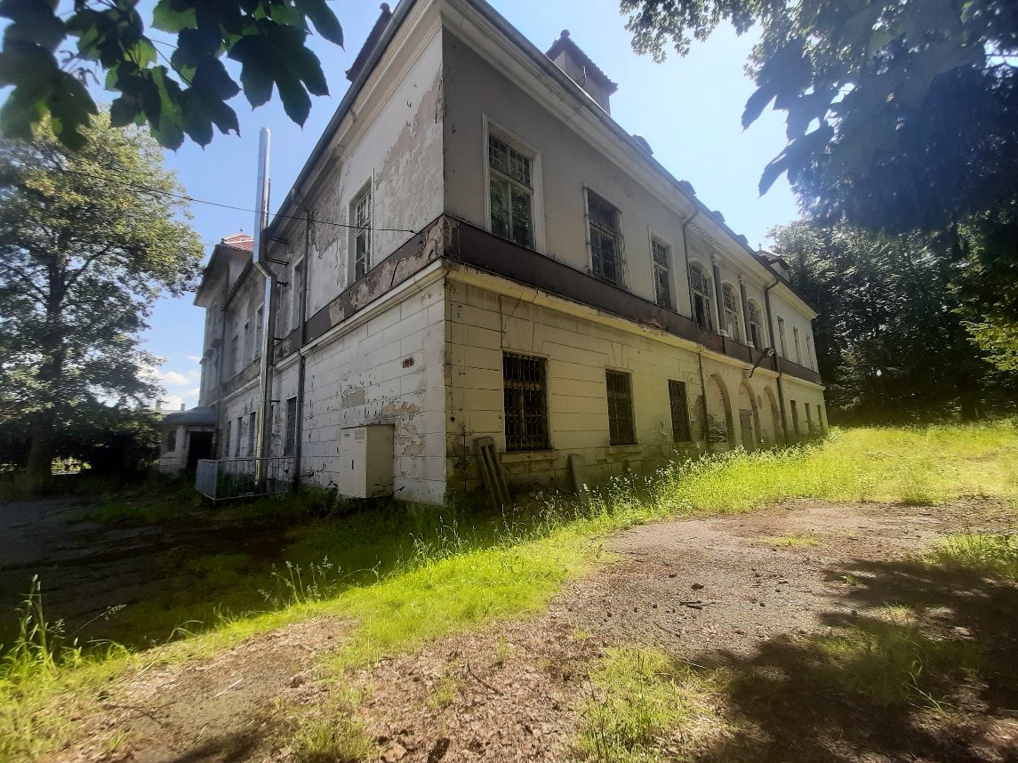 co-czeka-niszczejacy-kompleks-szpitalny-108266