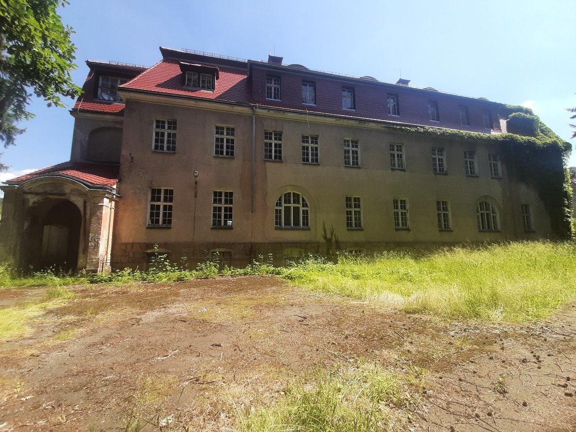 co-czeka-niszczejacy-kompleks-szpitalny-108266