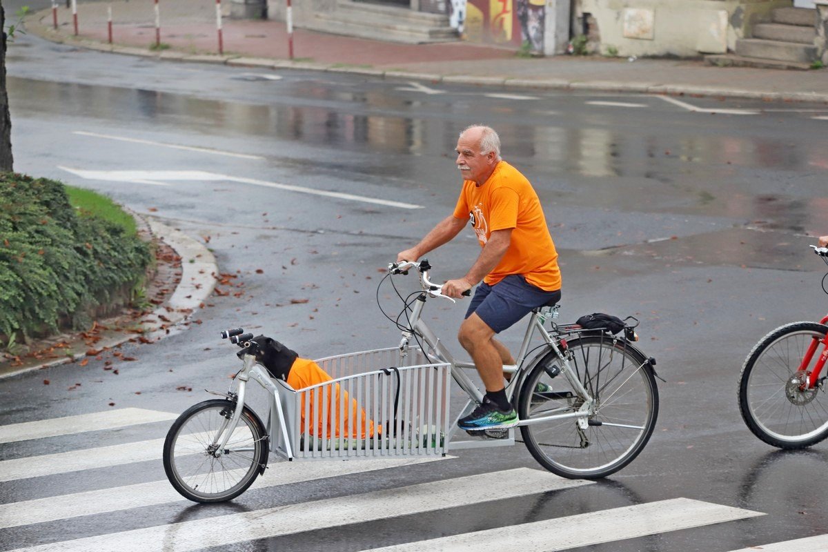 parada-rowerow-w-deszczowej-aurze-108295