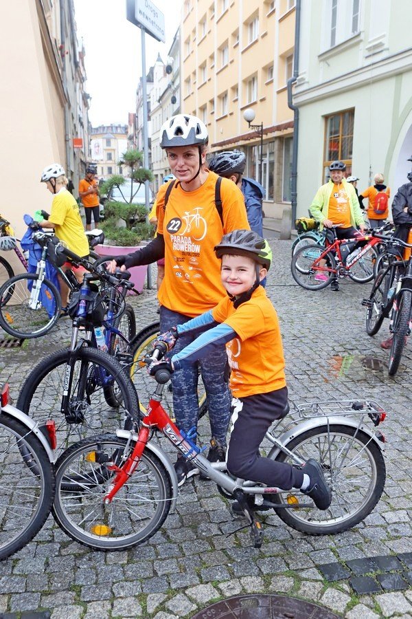 parada-rowerow-w-deszczowej-aurze-108295