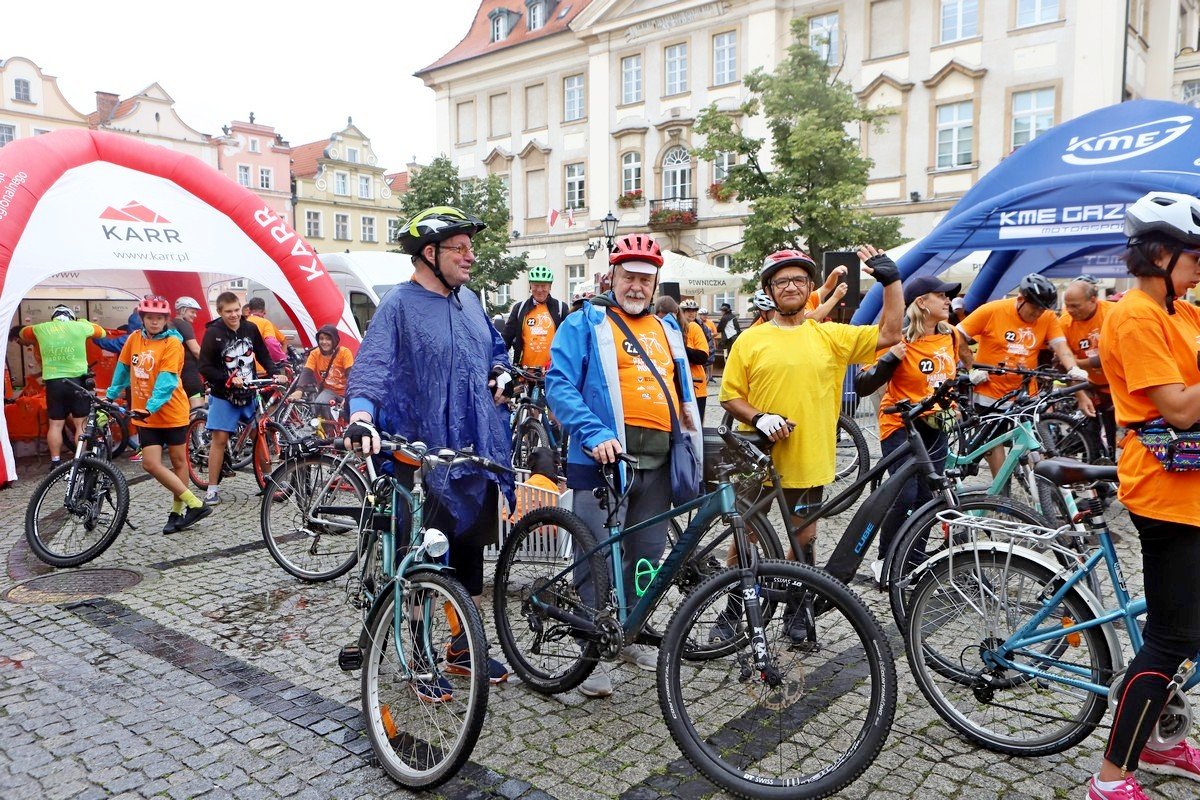 parada-rowerow-w-deszczowej-aurze-108295