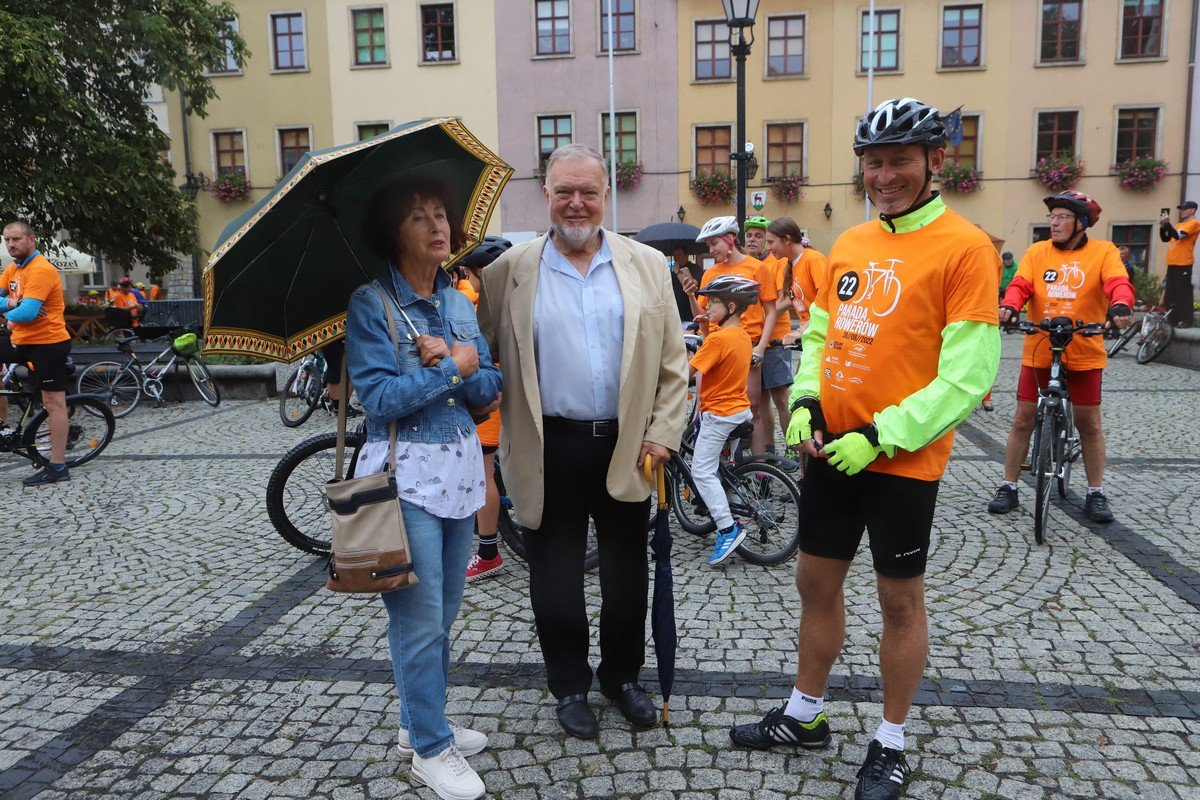 parada-rowerow-w-deszczowej-aurze-108295