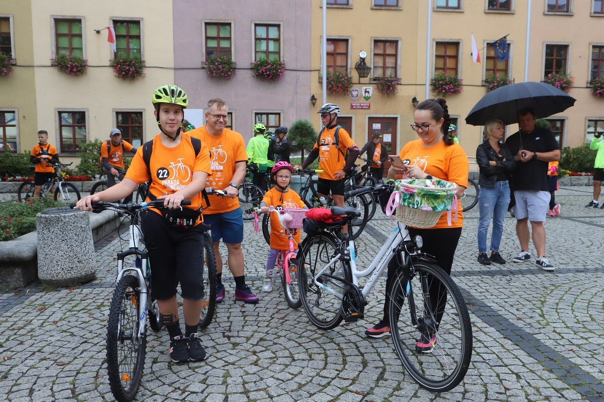 parada-rowerow-w-deszczowej-aurze-108295