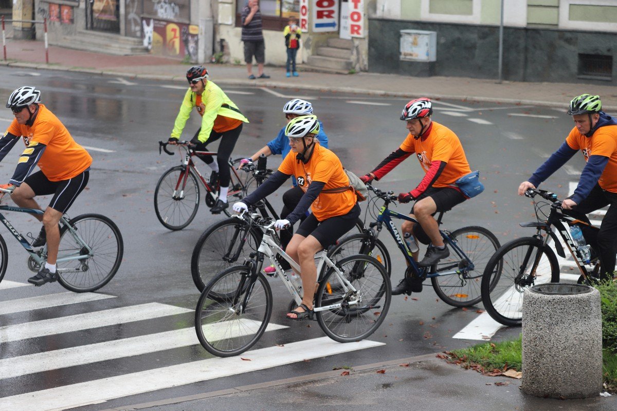 parada-rowerow-w-deszczowej-aurze-108295