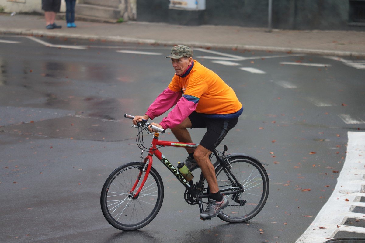 parada-rowerow-w-deszczowej-aurze-108295