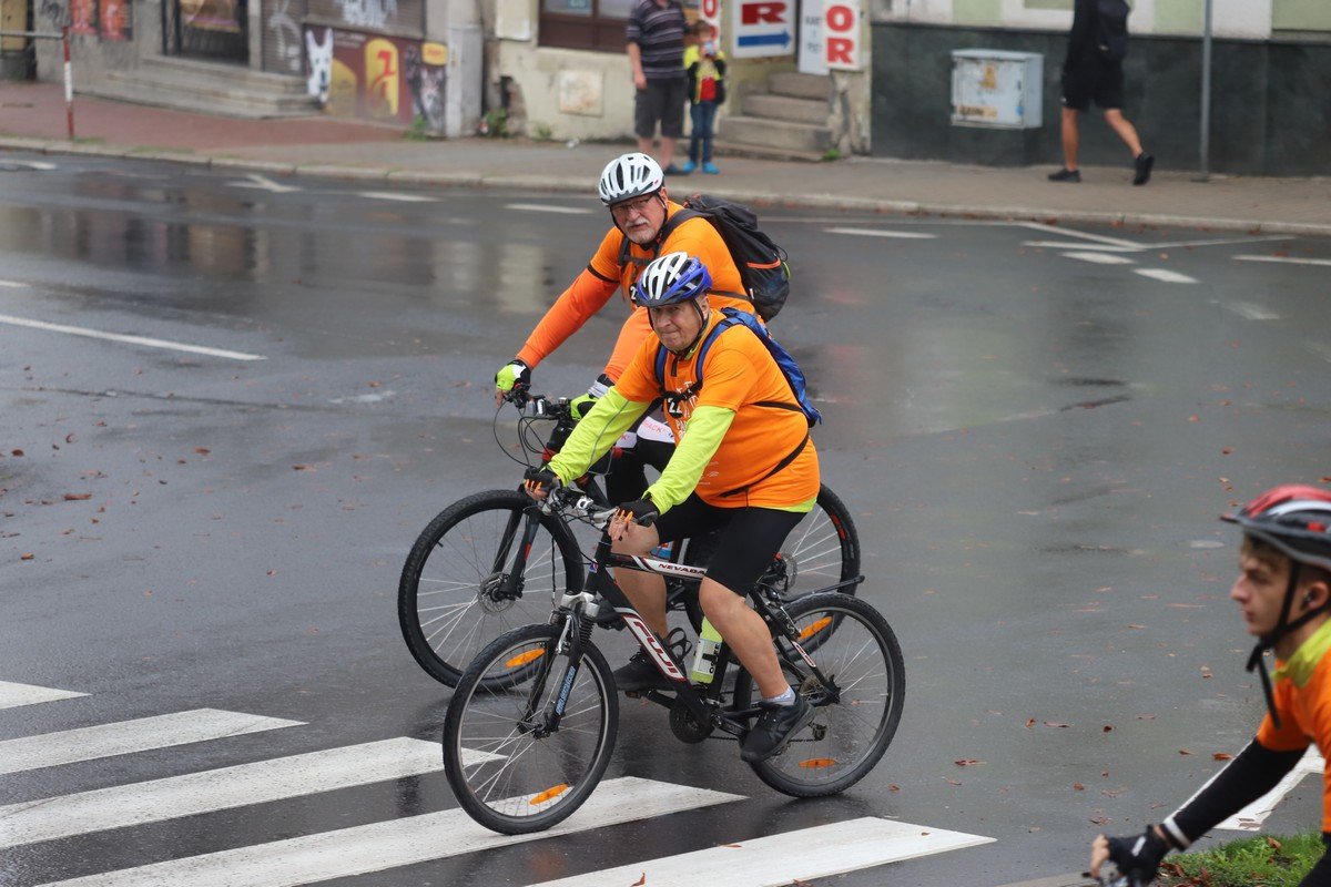 parada-rowerow-w-deszczowej-aurze-108295