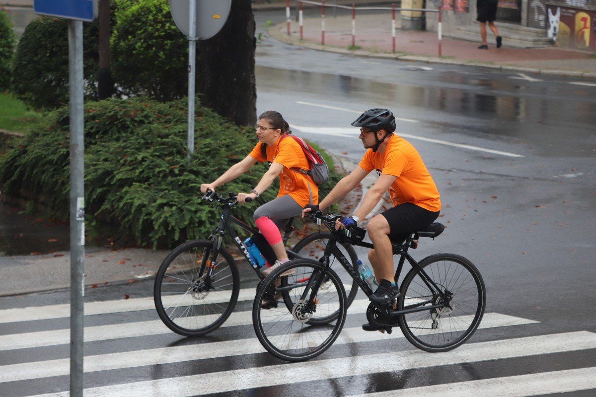 parada-rowerow-w-deszczowej-aurze-108295