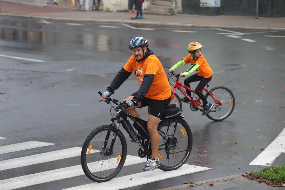 parada-rowerow-w-deszczowej-aurze-108295
