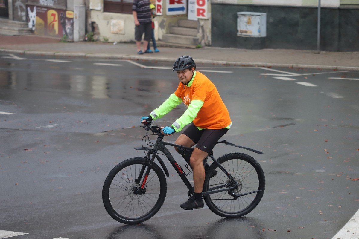 parada-rowerow-w-deszczowej-aurze-108295