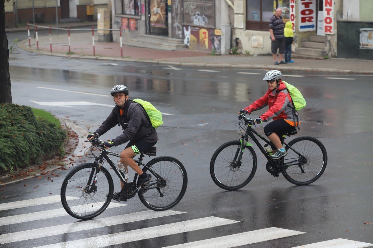 parada-rowerow-w-deszczowej-aurze-108295