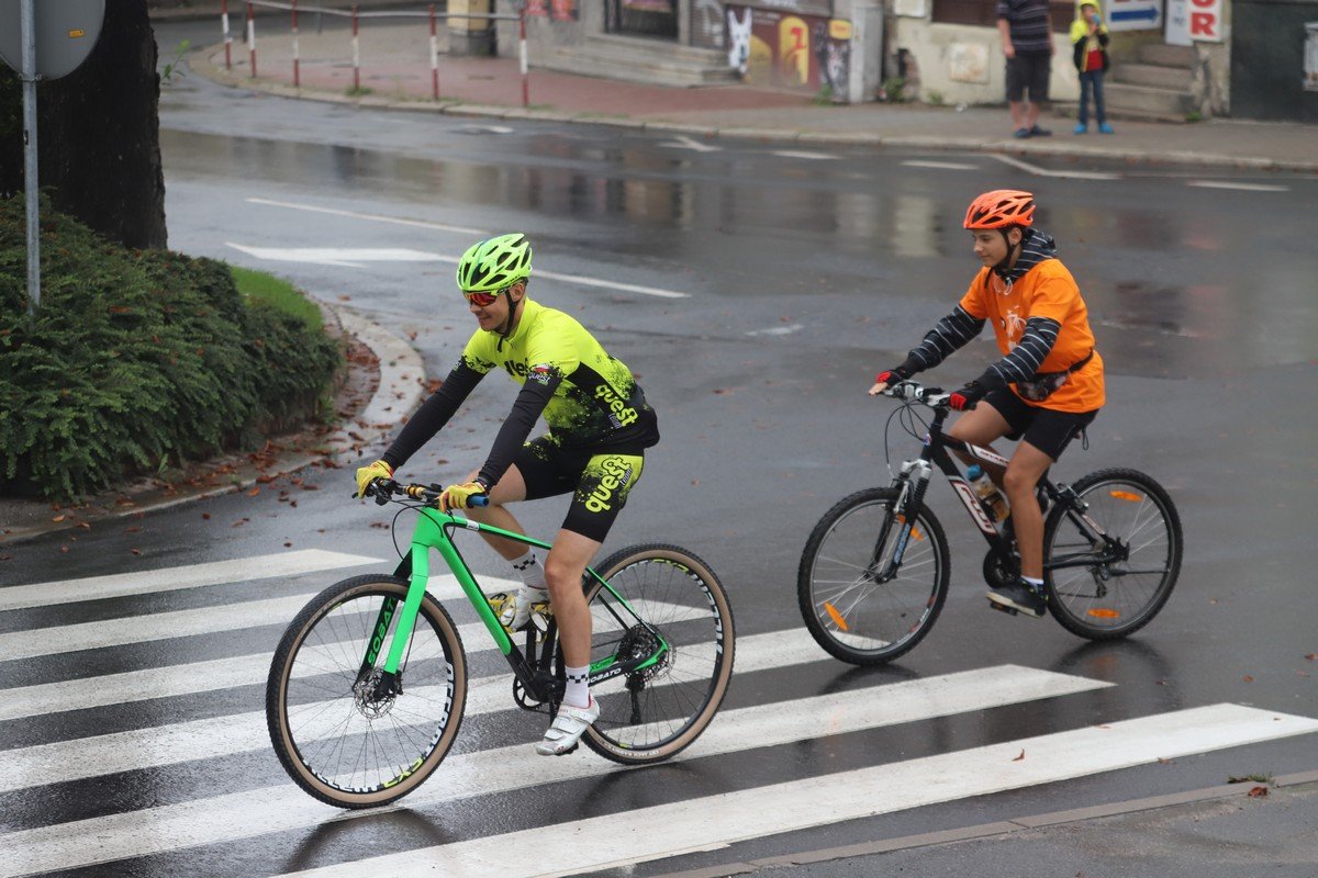 parada-rowerow-w-deszczowej-aurze-108295