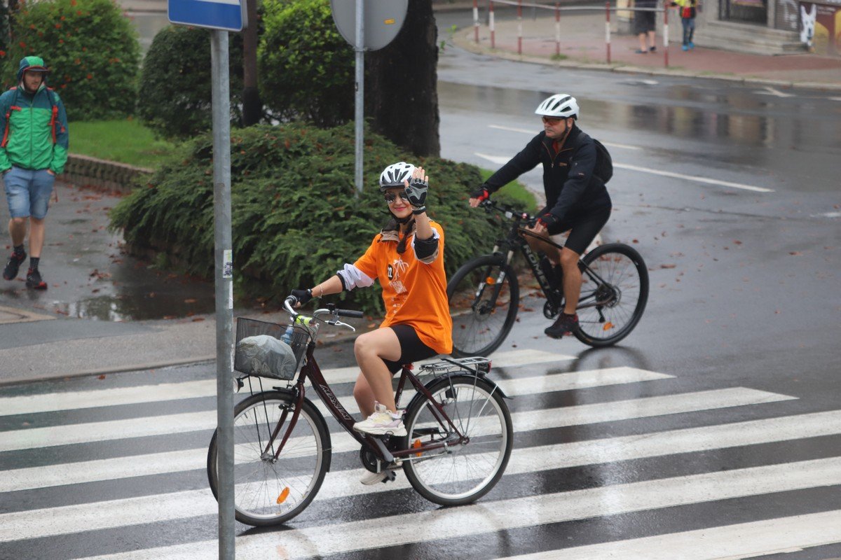 parada-rowerow-w-deszczowej-aurze-108295