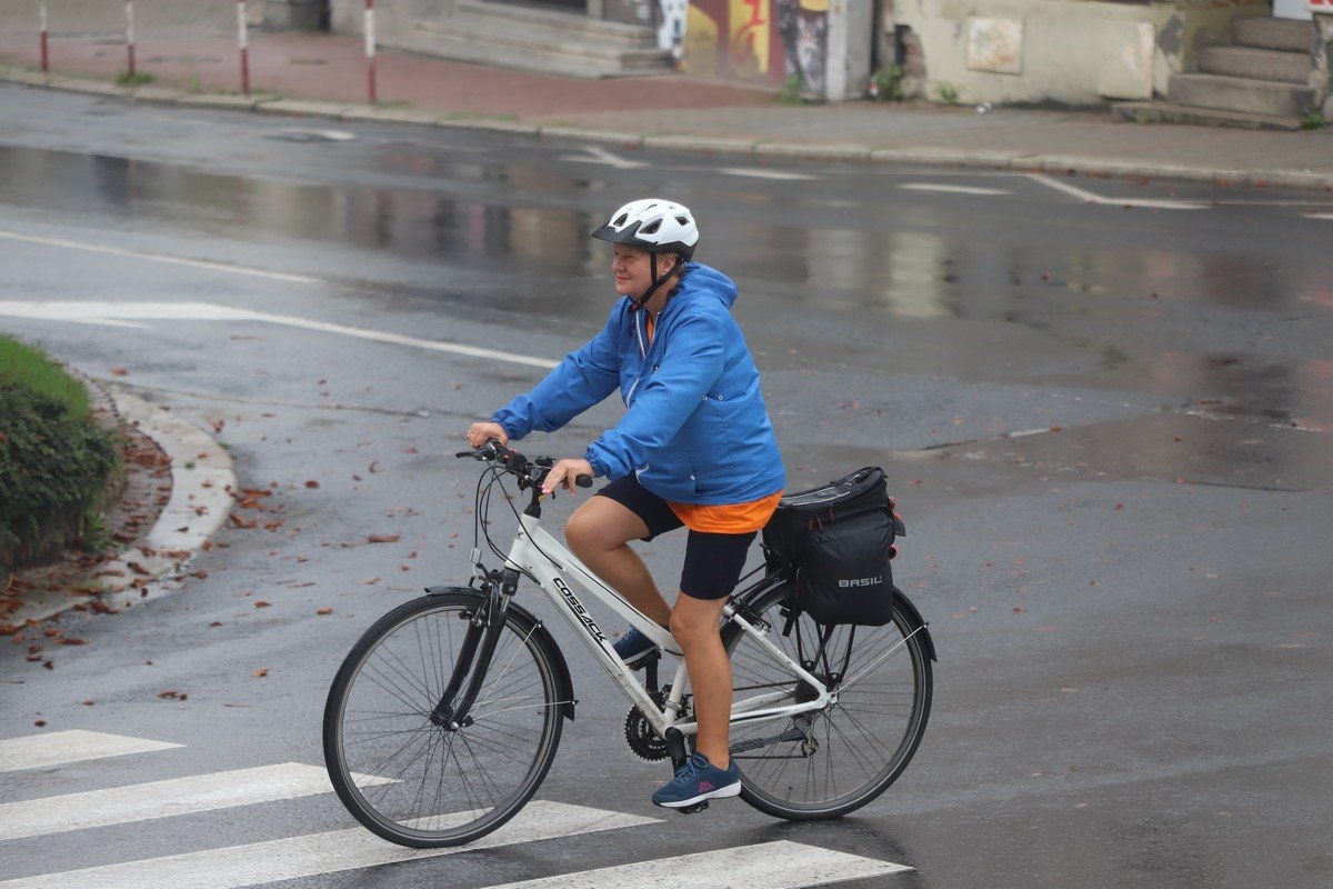 parada-rowerow-w-deszczowej-aurze-108295