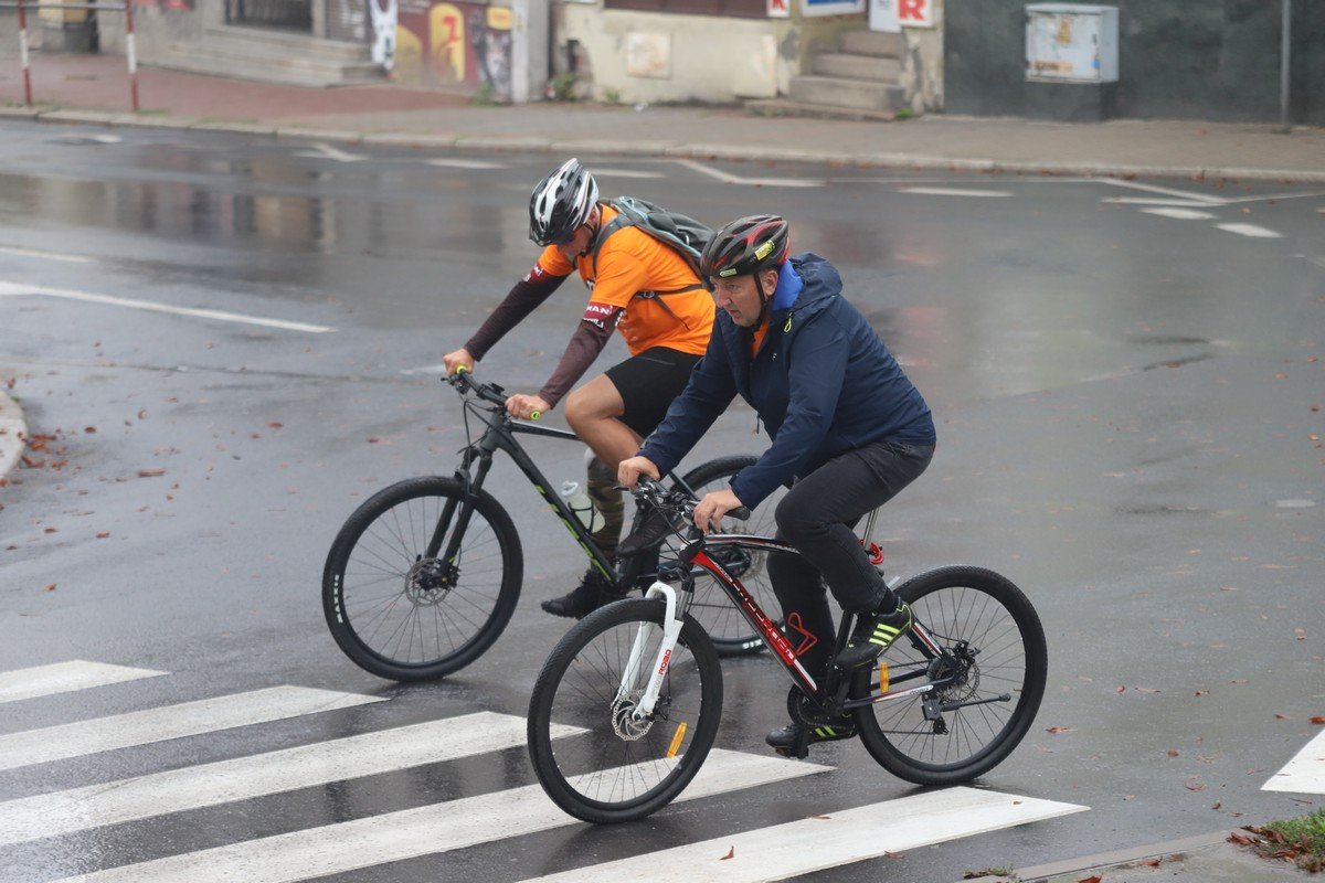 parada-rowerow-w-deszczowej-aurze-108295