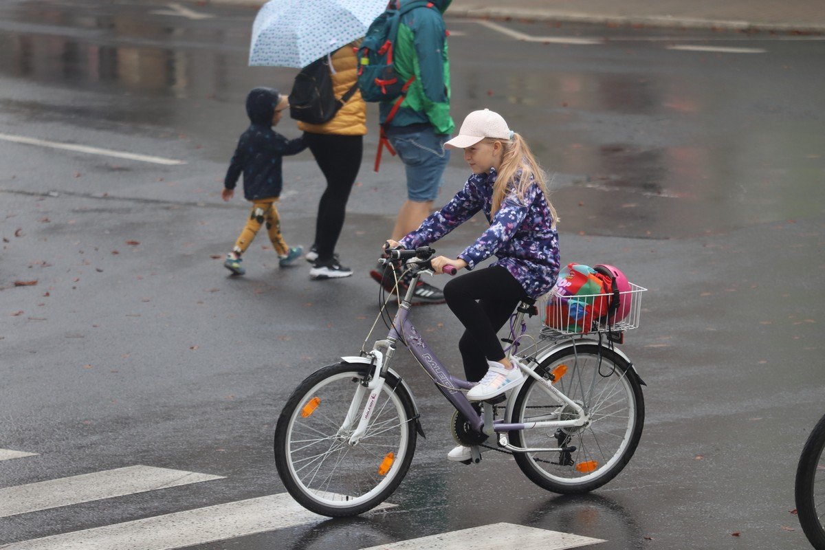 parada-rowerow-w-deszczowej-aurze-108295
