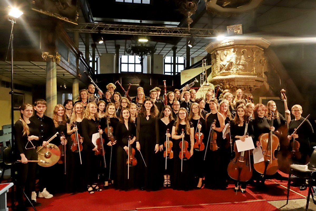 zachwycia-powszechna-orkiestra-jeleniogorska-108319