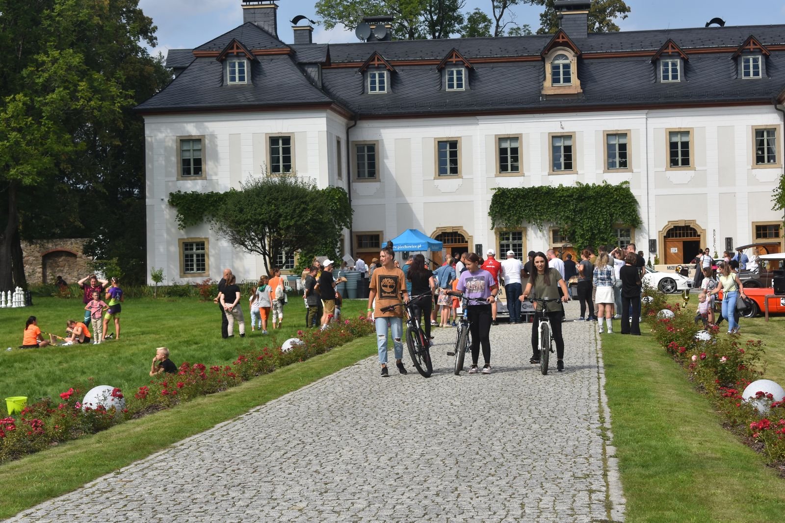 piknik-motoryzacyjny-przy-paacu-w-pakoszowie-108478