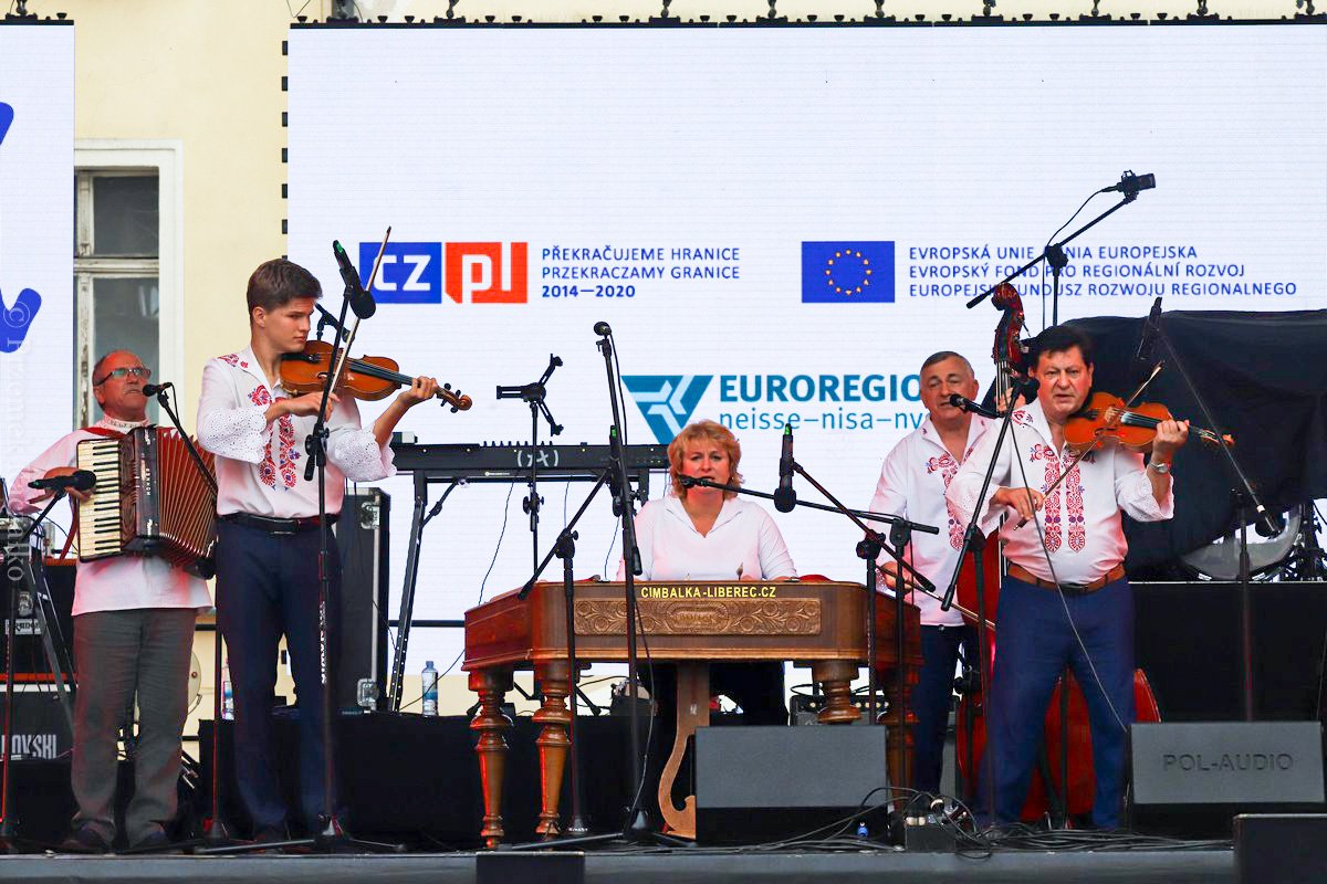 sarius-i-baranovski-gwiazdami-drugiego-dnia-inauguracji-108483