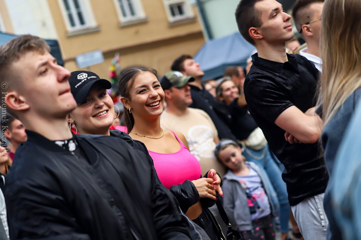 sarius-i-baranovski-gwiazdami-drugiego-dnia-inauguracji-108483