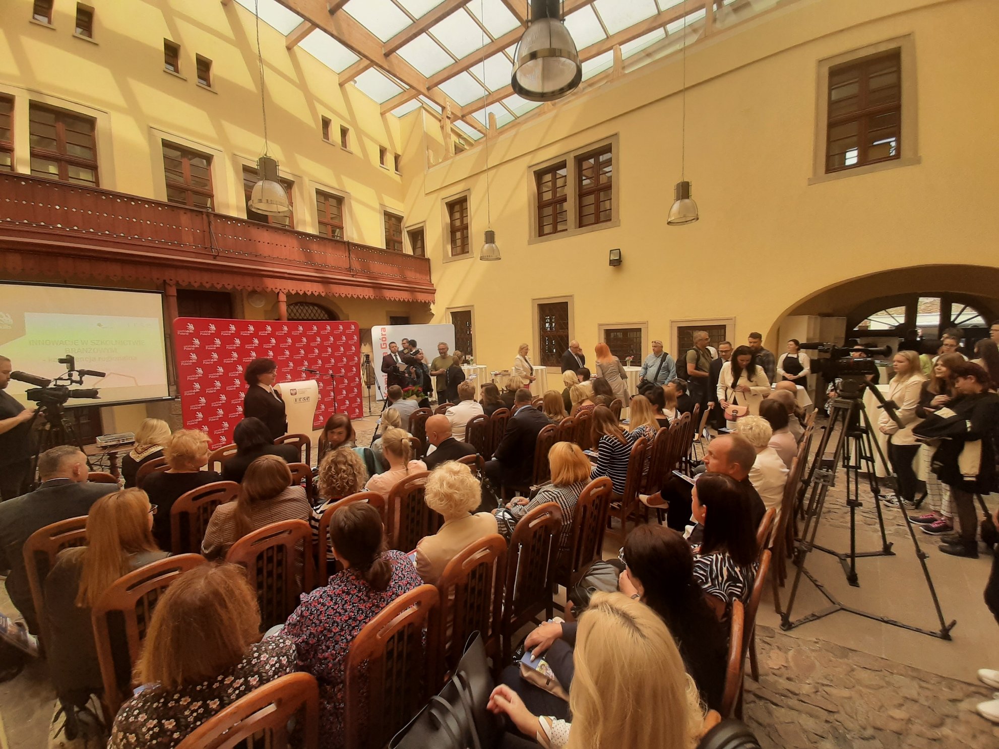 konferencja-o-szkolnictwie-branzowym-z-udziaem-wiceminister-machaek-108527