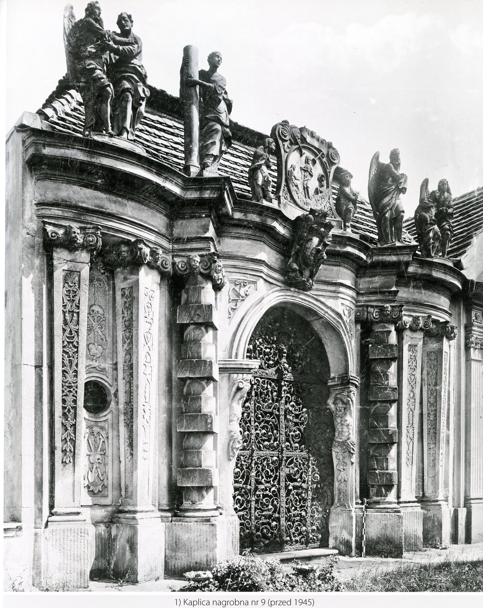 kraty-kaplic-grobowych-przy-kosciele-aski-108529