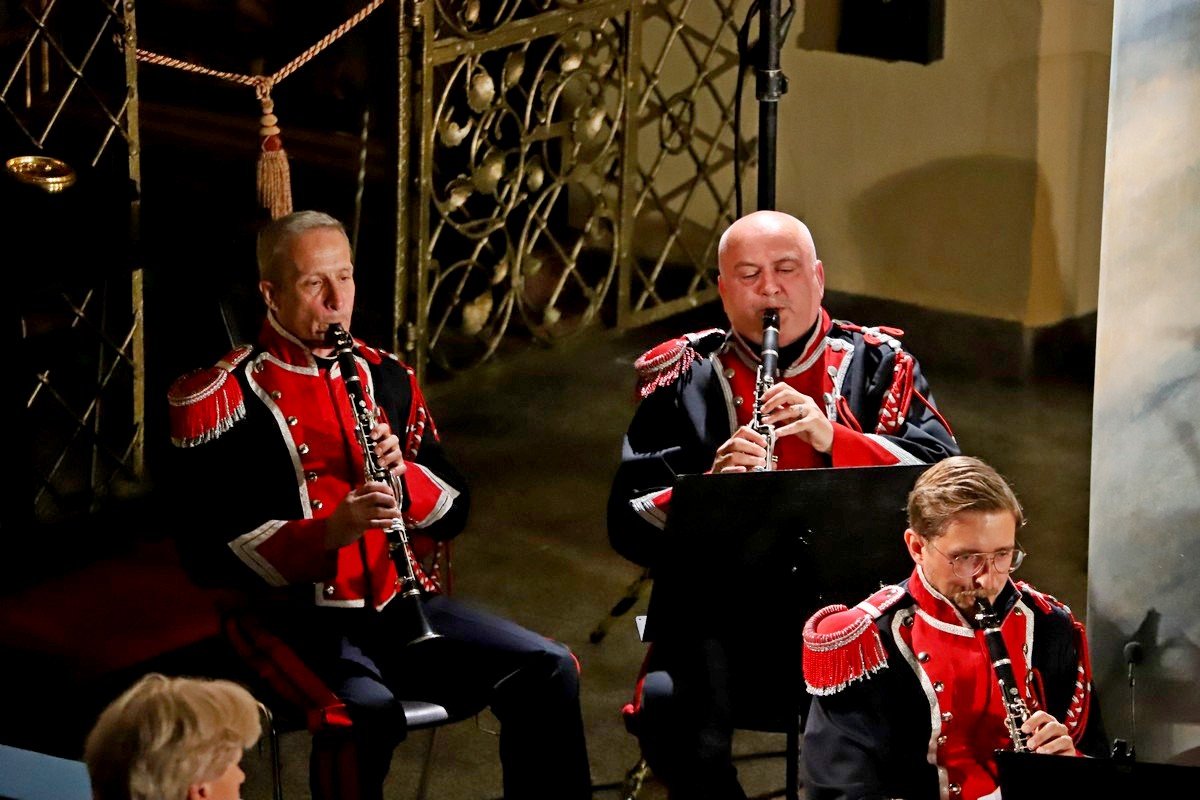 wystapia-orkiestra-wojska-polskiego-byy-owacje-108555