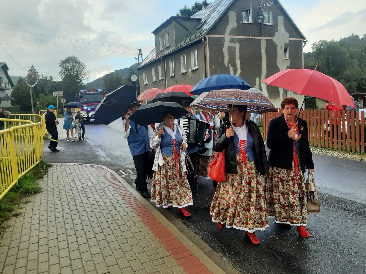 uroczyste-swieto-plonow-w-pisarzowicach-108590
