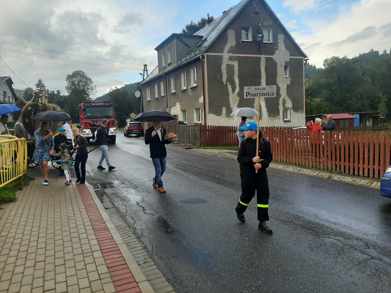 uroczyste-swieto-plonow-w-pisarzowicach-108590