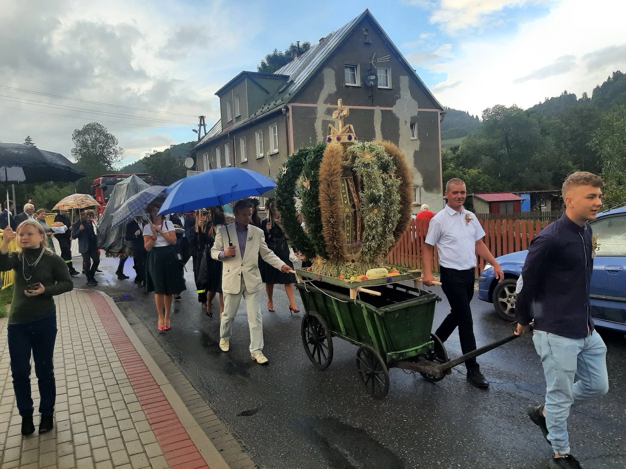 uroczyste-swieto-plonow-w-pisarzowicach-108590