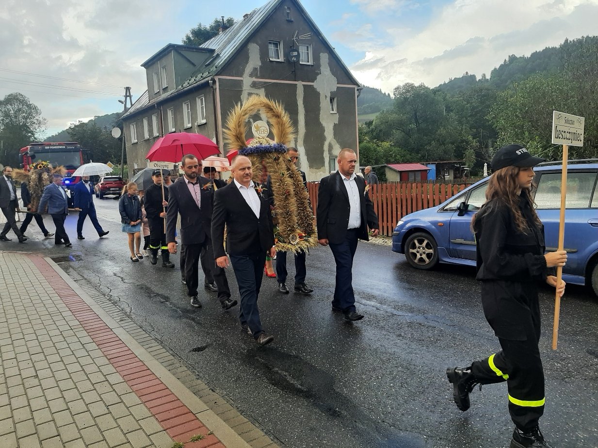 uroczyste-swieto-plonow-w-pisarzowicach-108590
