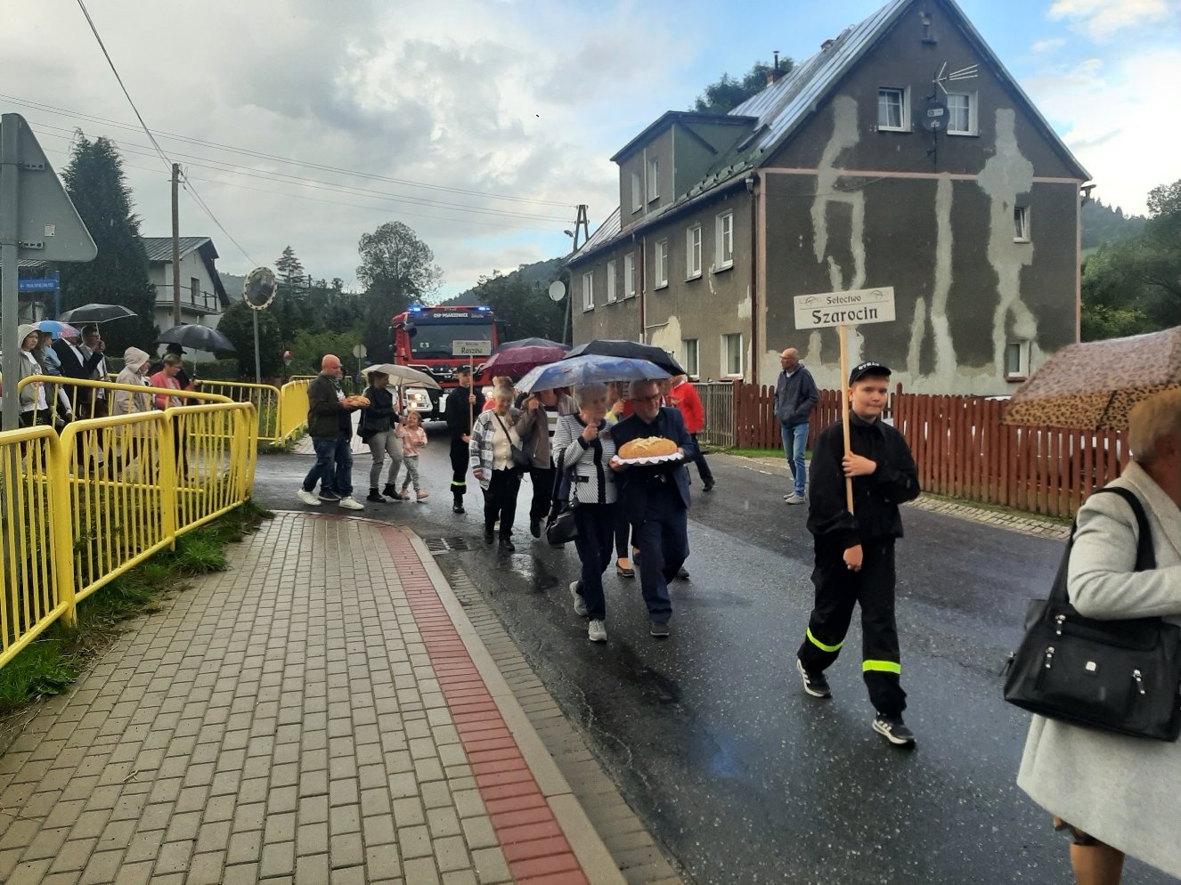uroczyste-swieto-plonow-w-pisarzowicach-108590