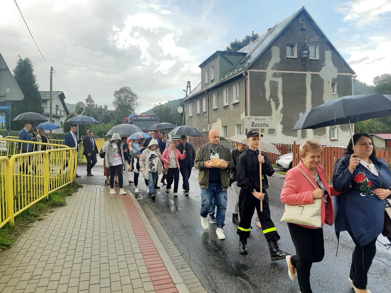 uroczyste-swieto-plonow-w-pisarzowicach-108590
