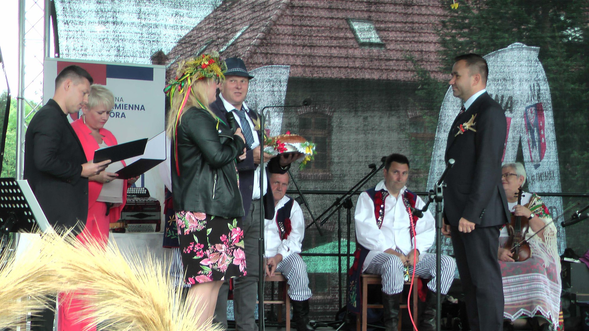 uroczyste-swieto-plonow-w-pisarzowicach-108590