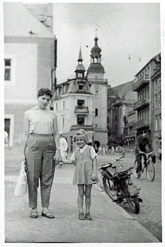 Plac Piastowski w Cieplicach w 1946 roku.