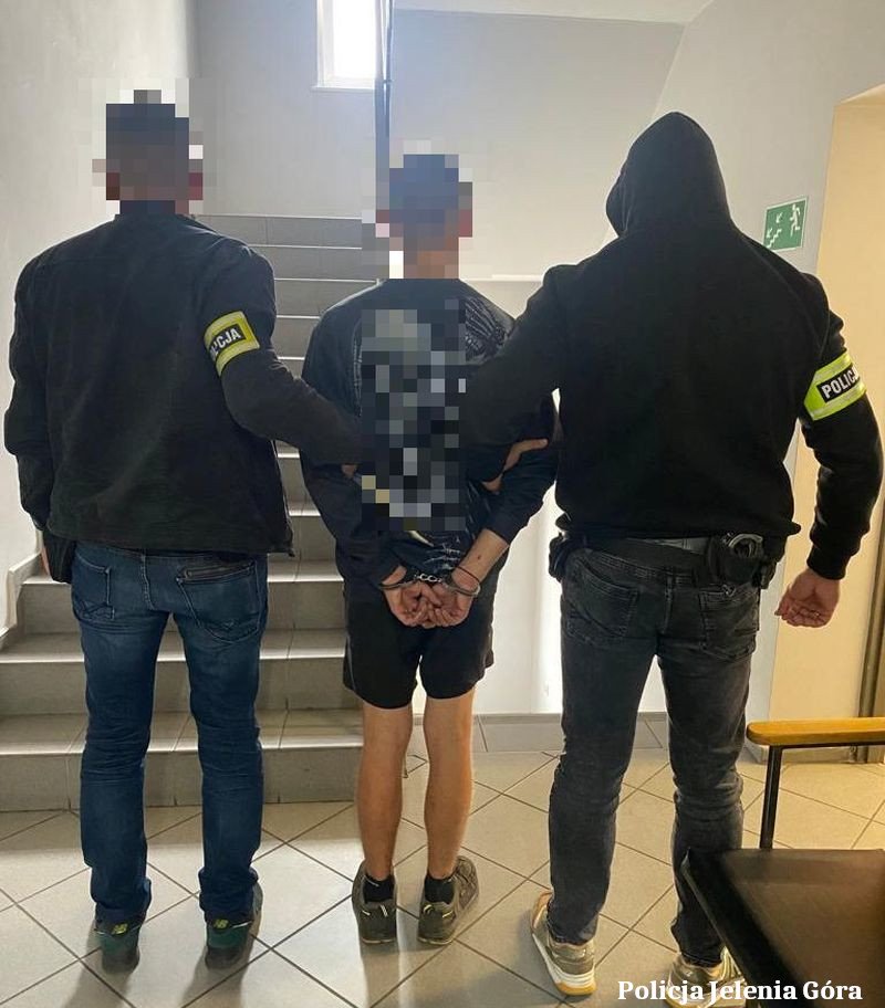 podczas-skoku-skonczyy-im-sie-papierosy-to-jeszcze-sie-po-nie-wamali-108704