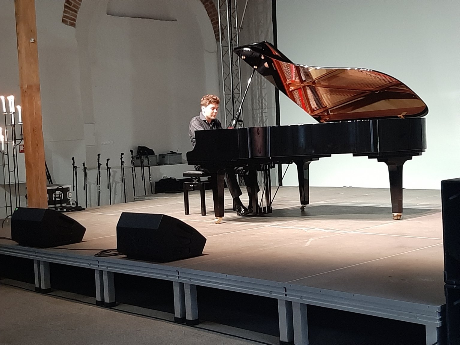koncert-z-owacjami-108802