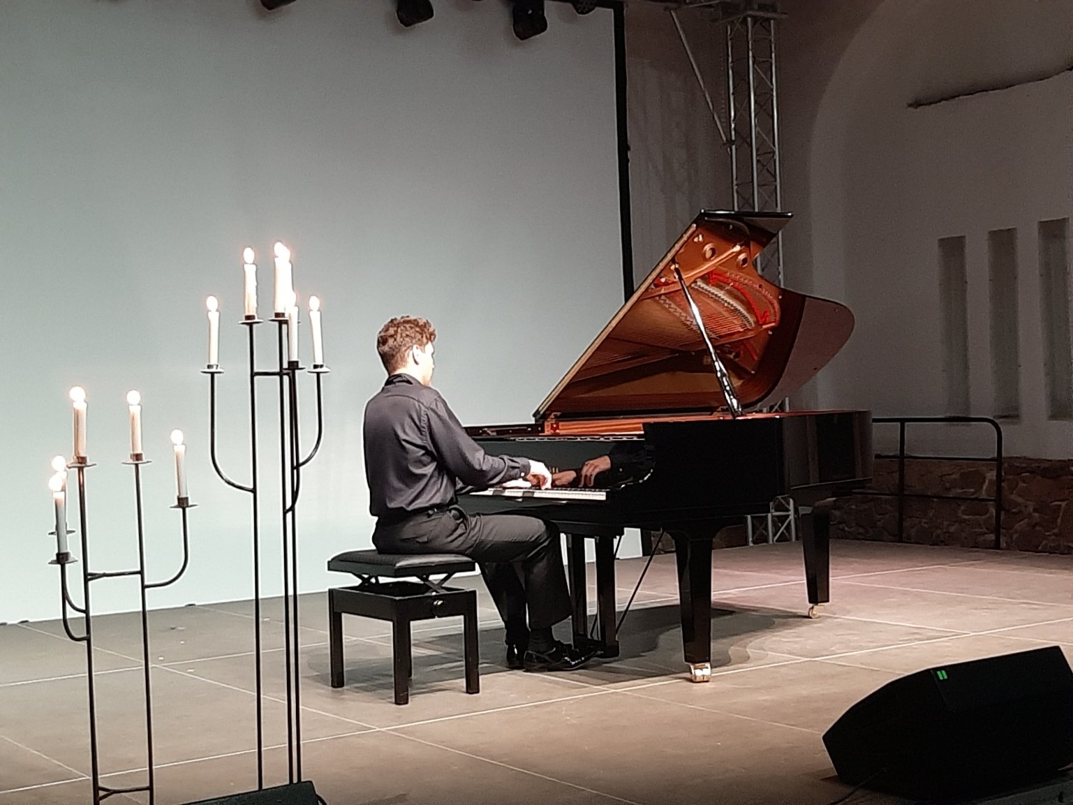 koncert-z-owacjami-108802