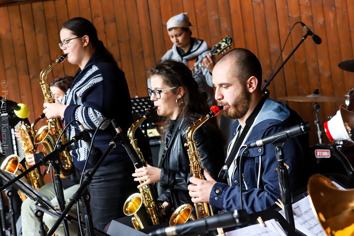 w-cieplicach-zagraa-orkiestra-jazzowa-108837