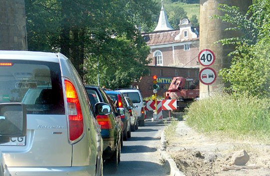 Utrudnienia na drodze do Bolkowa potrwają do października. Może się okazać,że będzie to jedyna modernizacja tego fragmentu połączenia z Wrocławiem...