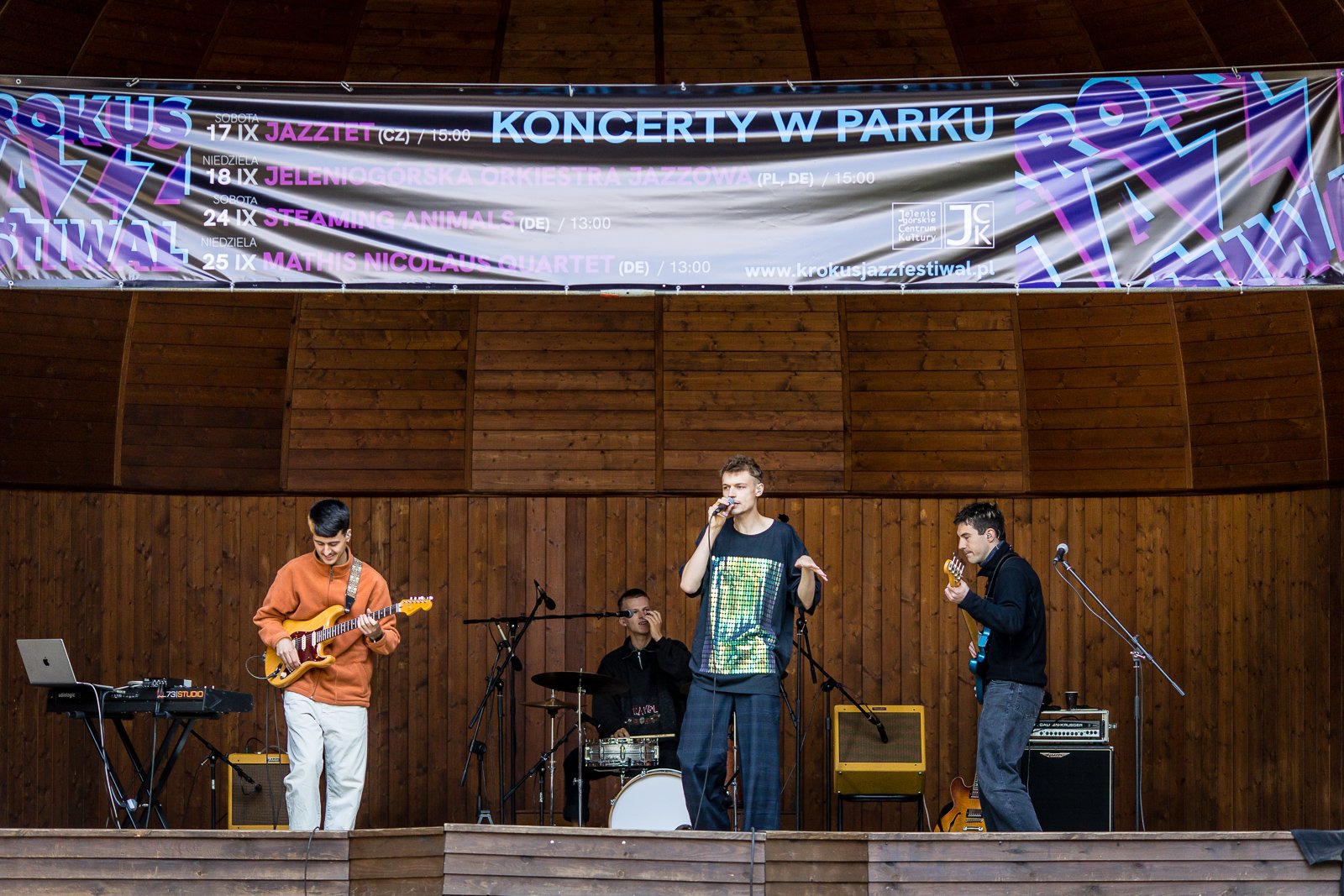 krokus-w-parku-zdrojowym-108991